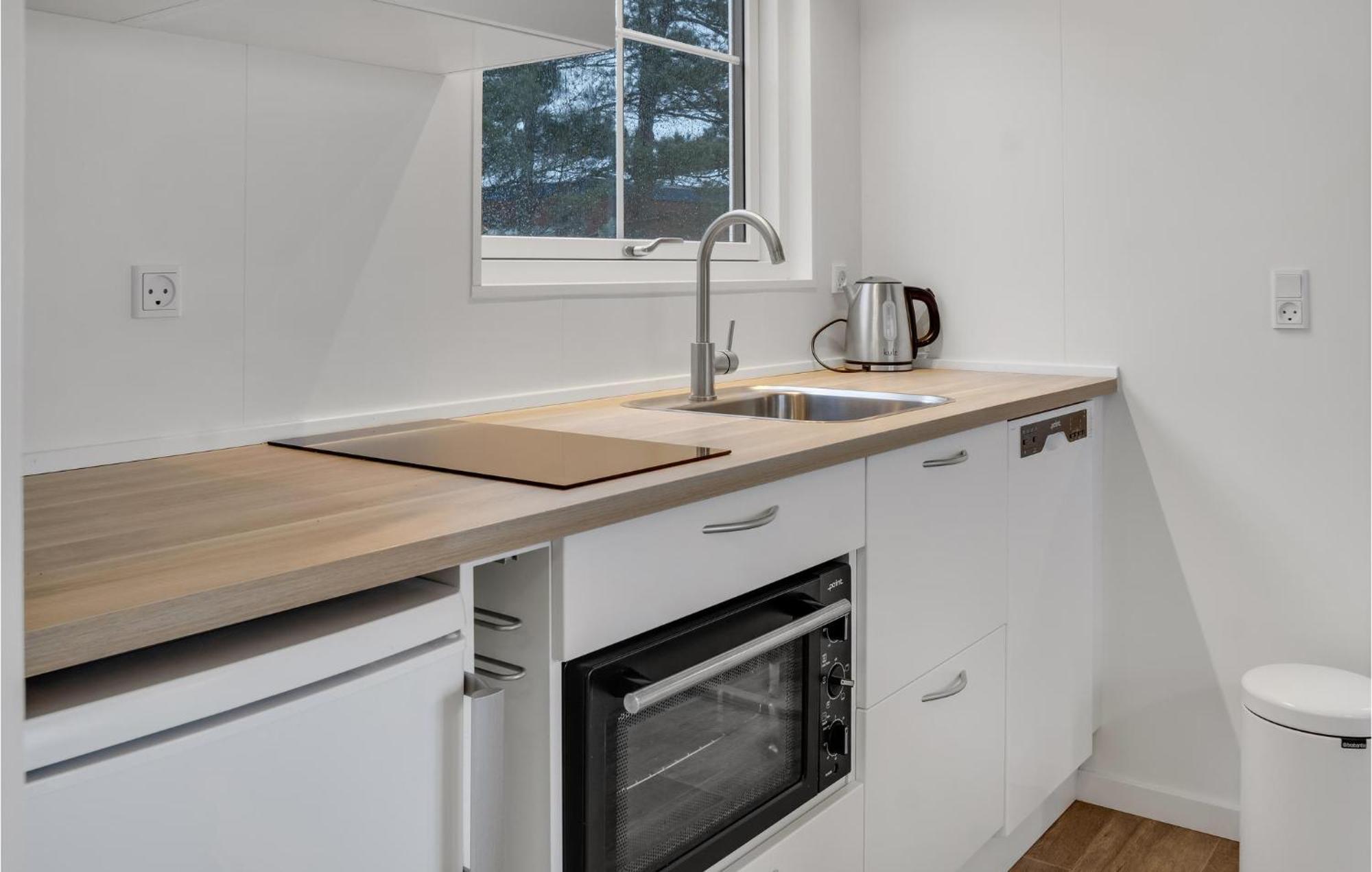 Amazing Apartment In Vaeggerlose With Kitchenette Boto By Exterior photo