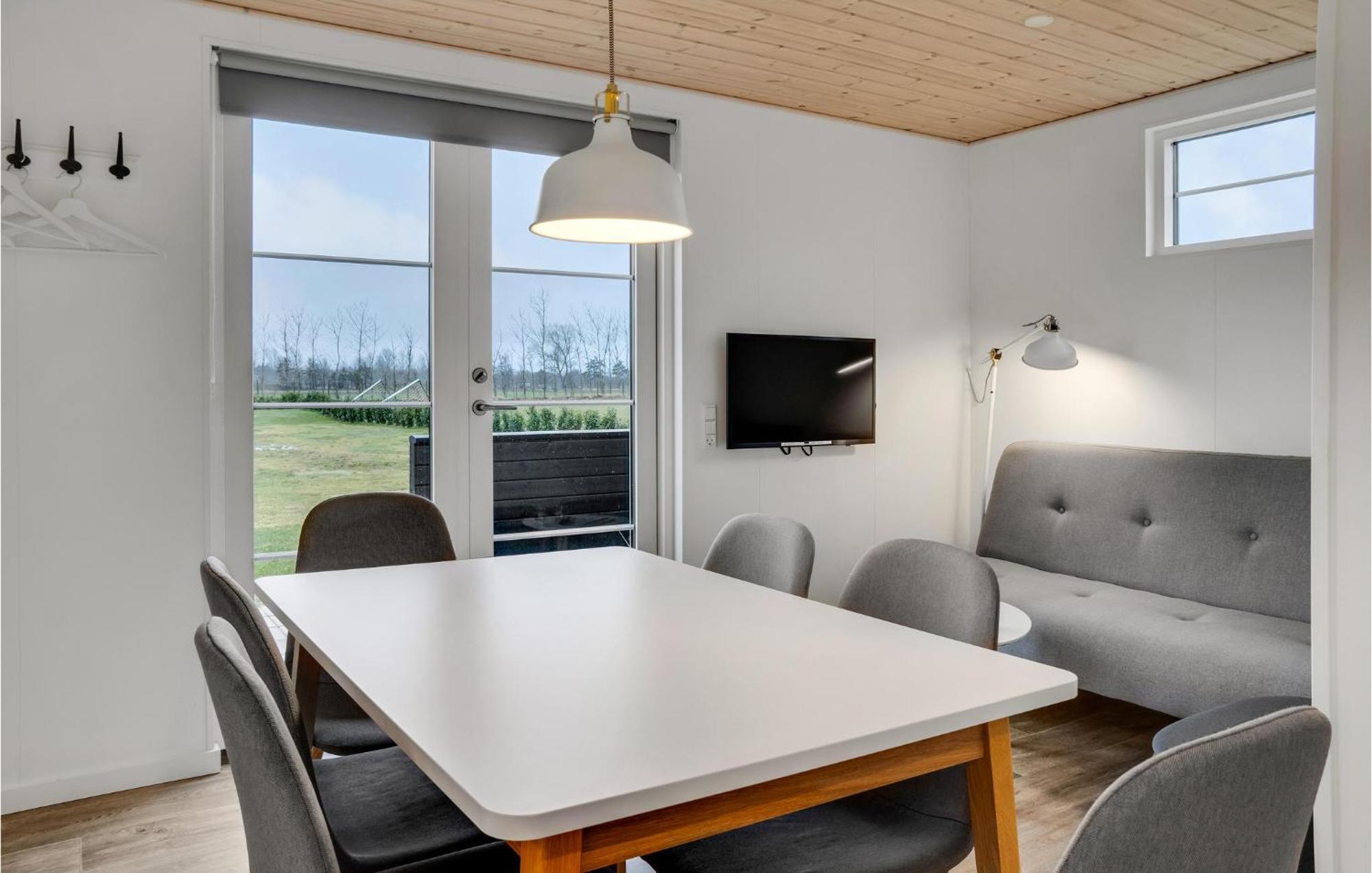 Amazing Apartment In Vaeggerlose With Kitchenette Boto By Exterior photo
